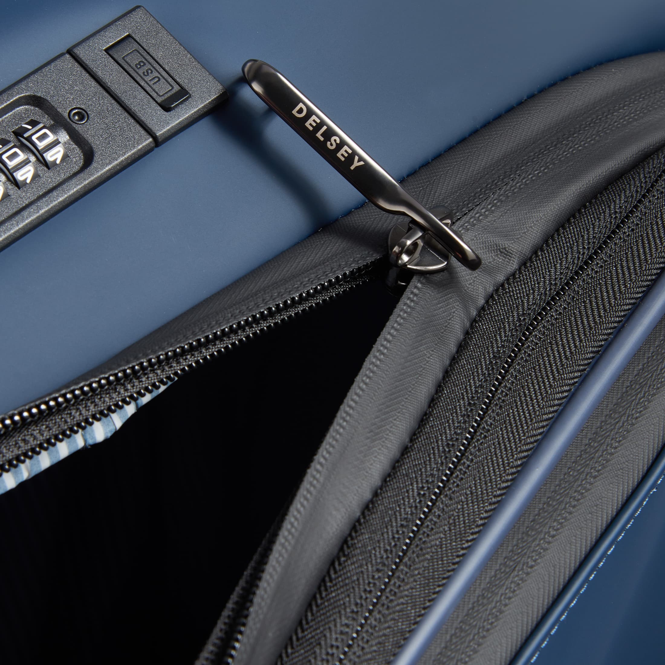 TURENNE SOFT | 23-Inch Carry-On Suitcase, Night blue