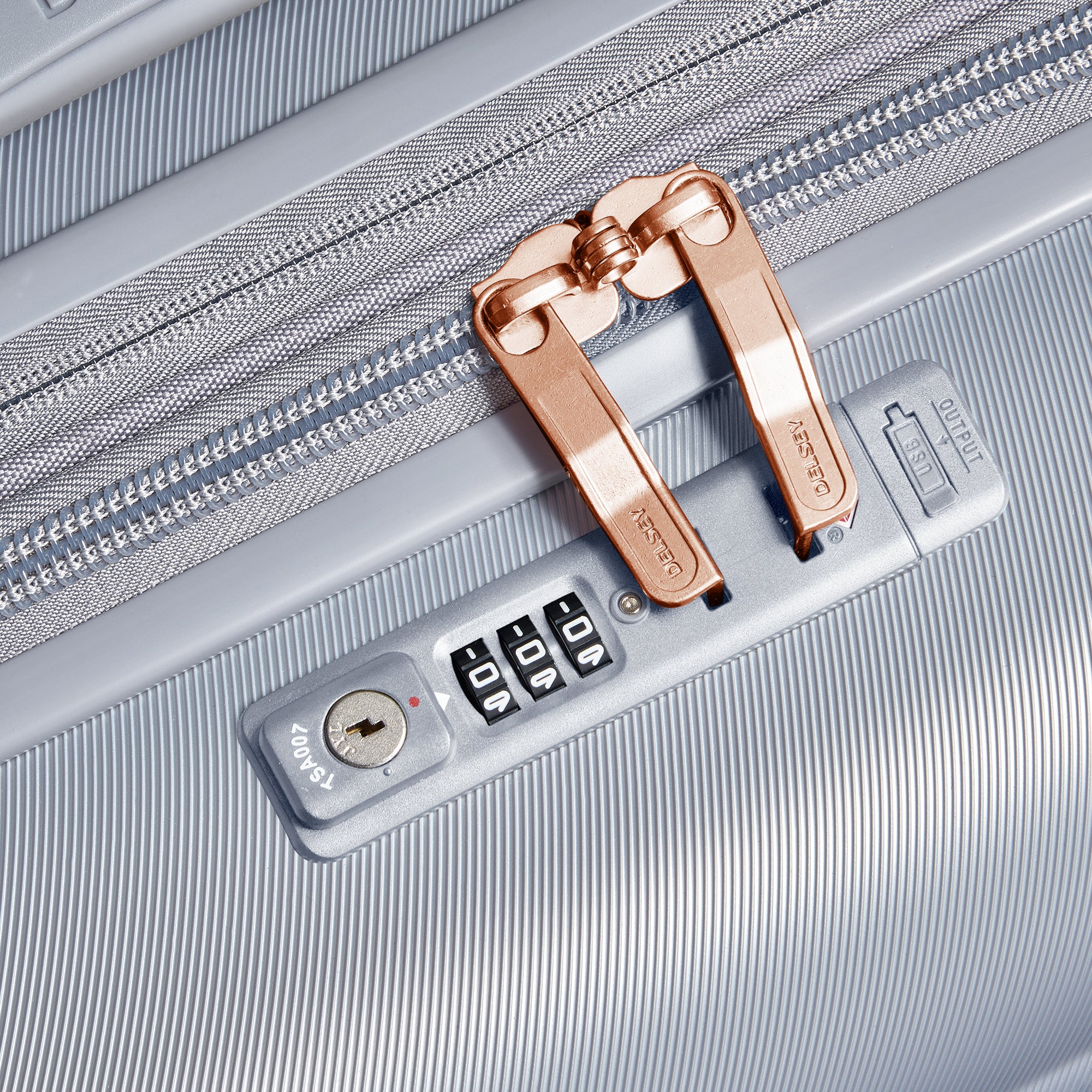 CRUISE 3.0 | 23-Inch Expandable Carry-On Suitcase, Platinum