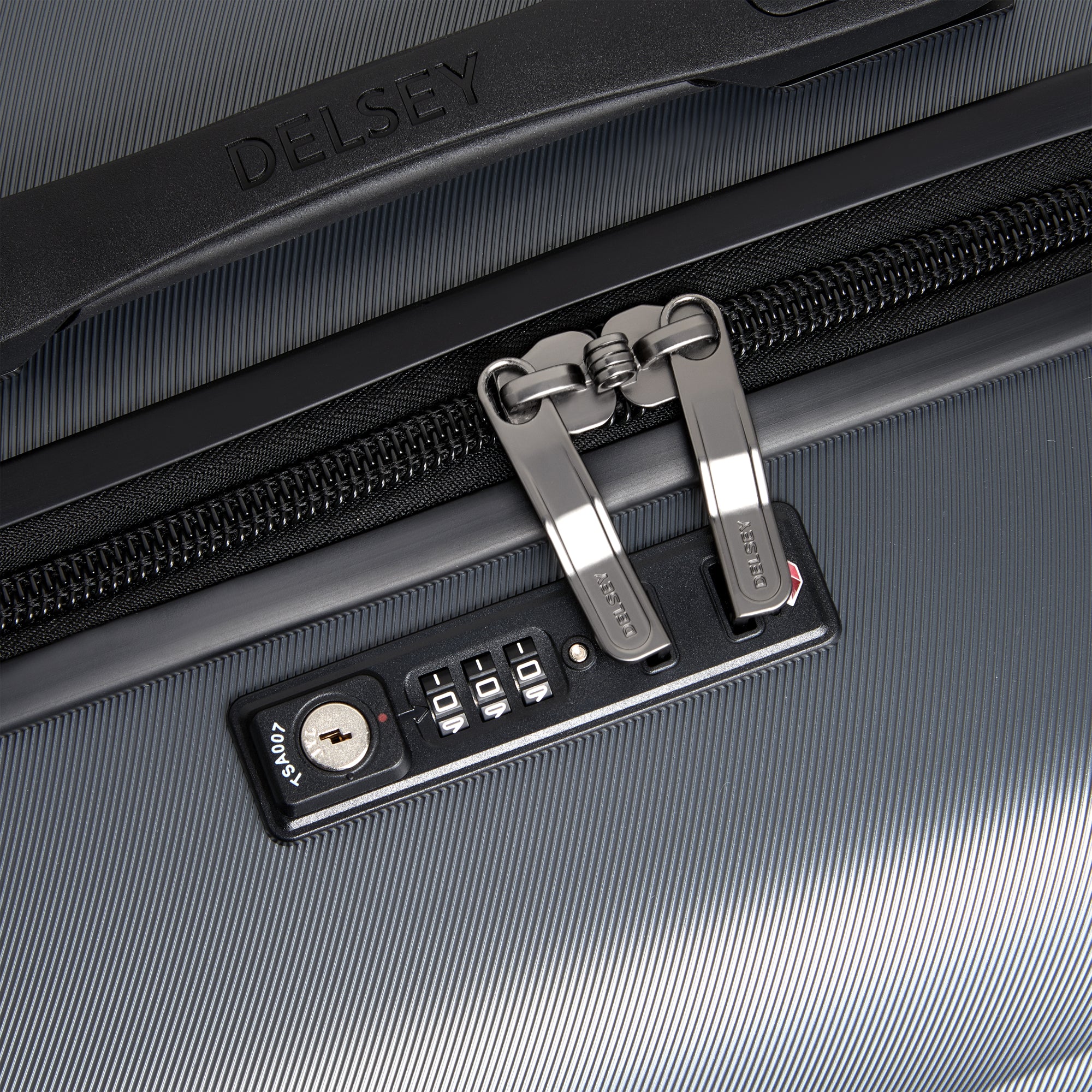 CRUISE 3.0 | 30-Inch Check-In Trunk Suitcase, Graphite