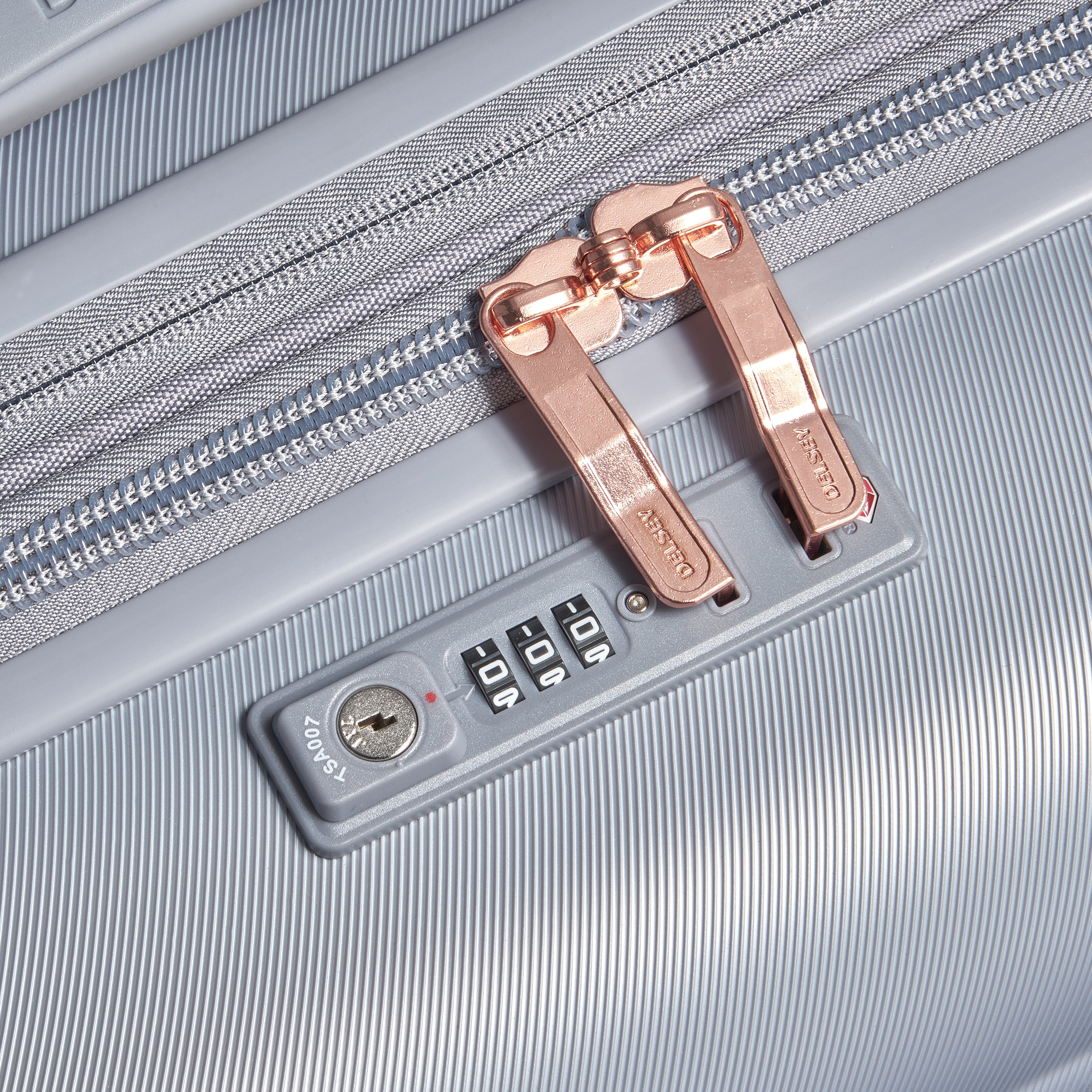 CRUISE 3.0 | 27-Inch Expandable Check-In Suitcase, Platinum