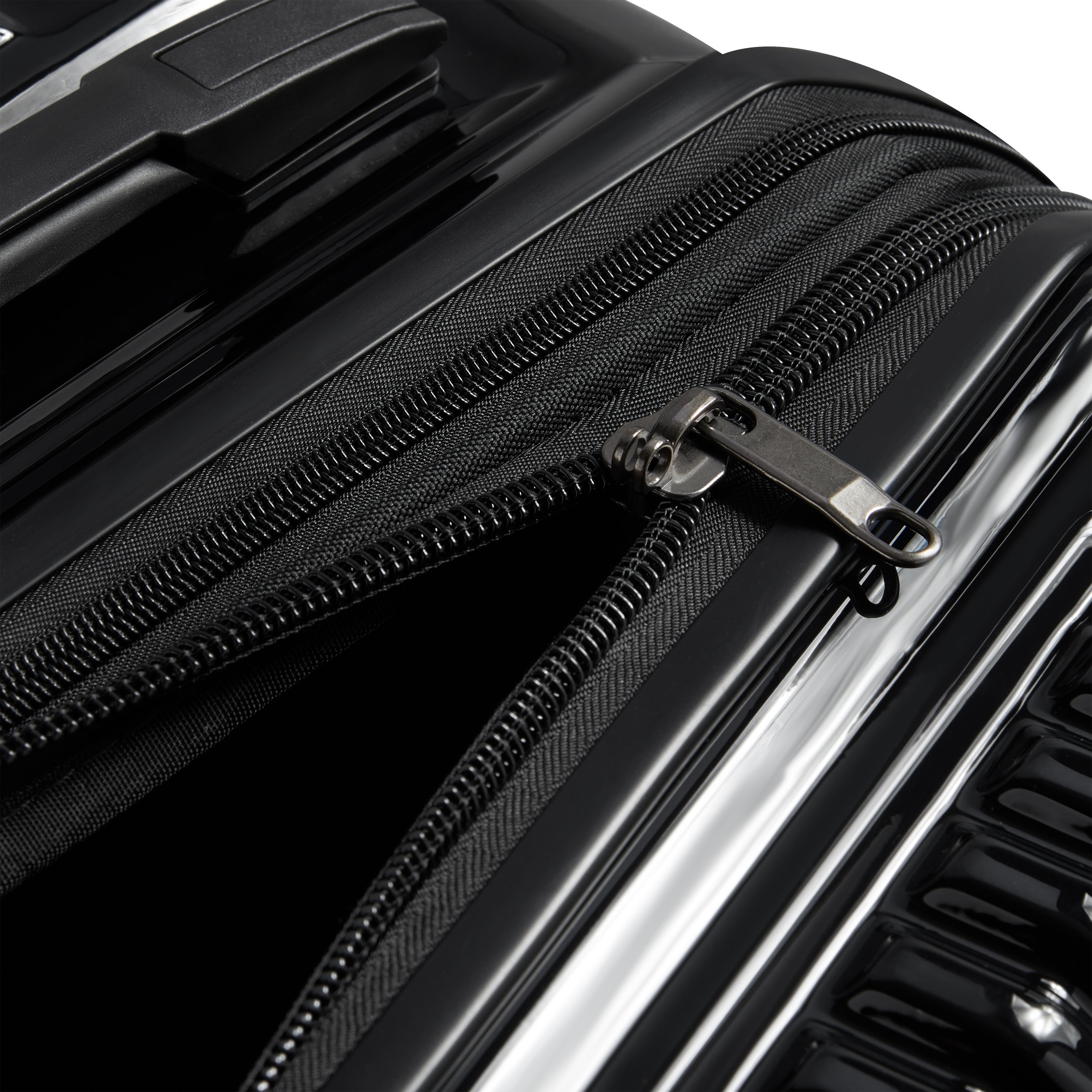 JH003B | 32-Inch 2-Wheeled Expandable Check-In Suitcase, Black