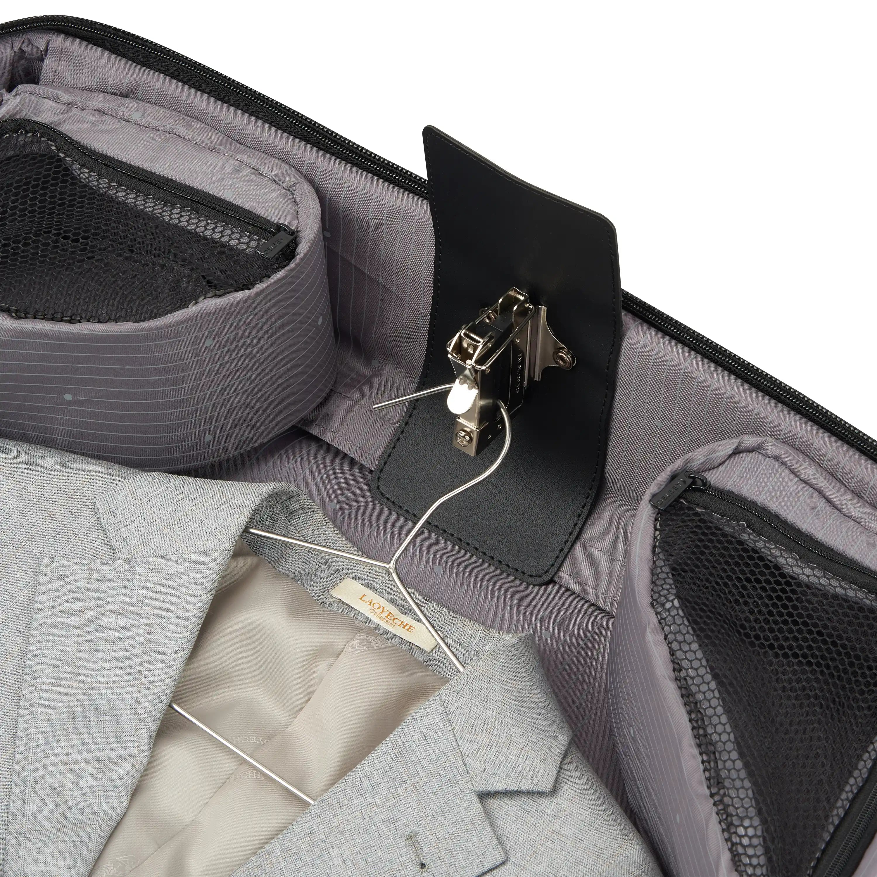 HELIUM DLX |  4-Wheeled Garment Bag, Black