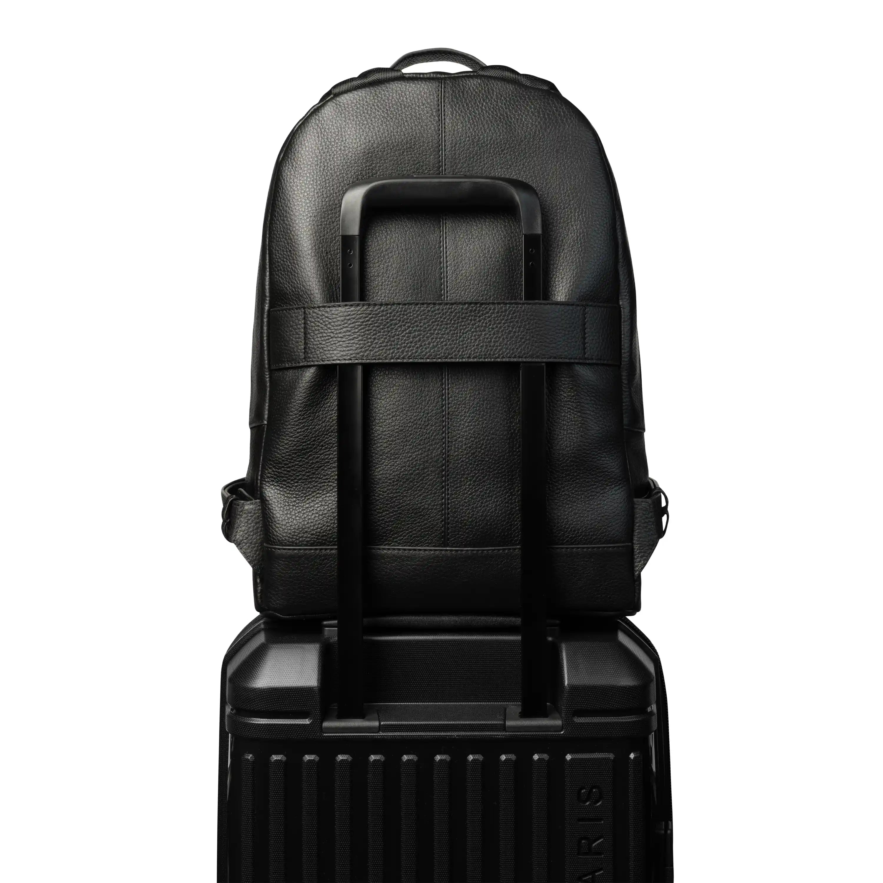 LE CUIR GRAINE |  Leather Backpack, Black