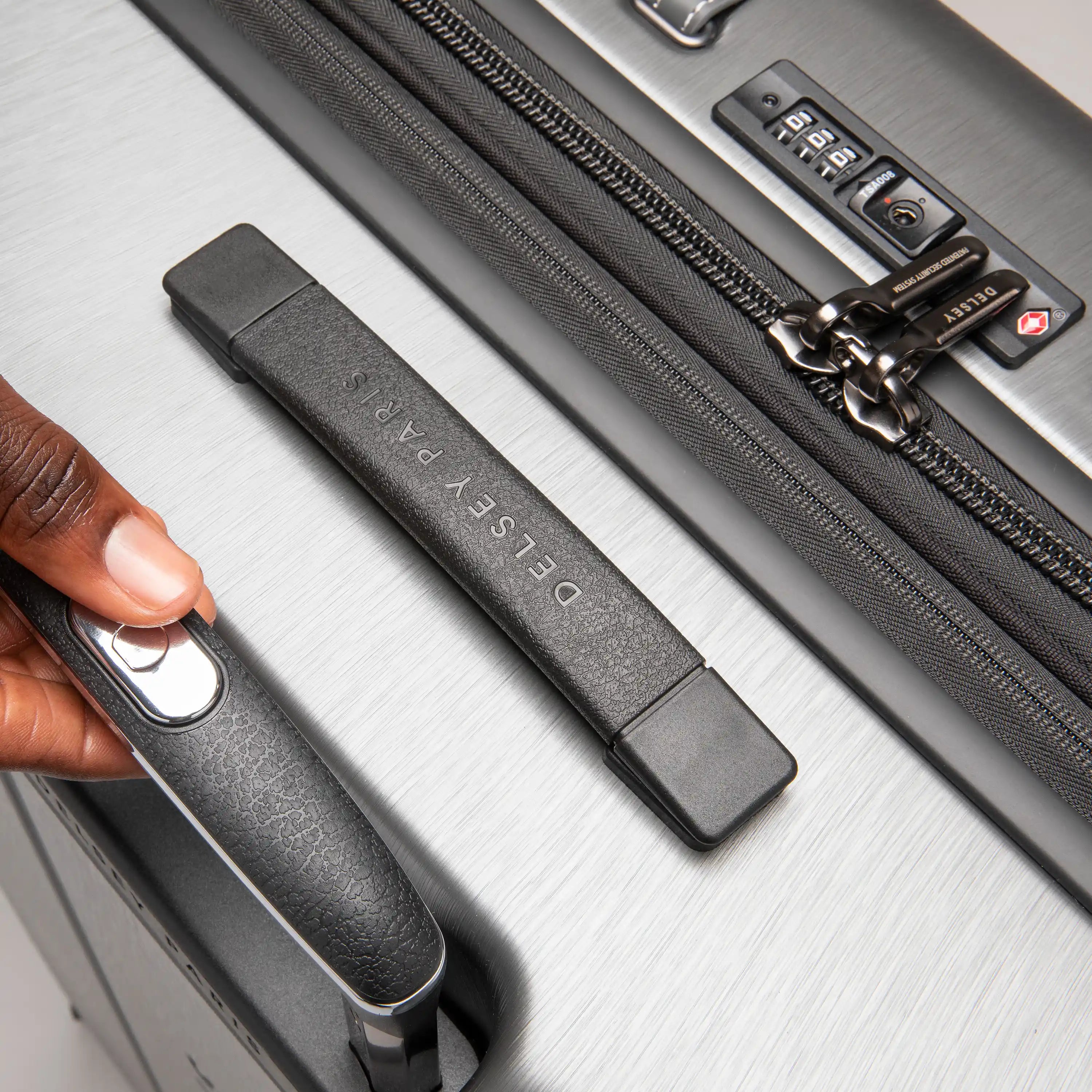 CADENCE | 23-Inch Expandable Carry-On Suitcase, Silver