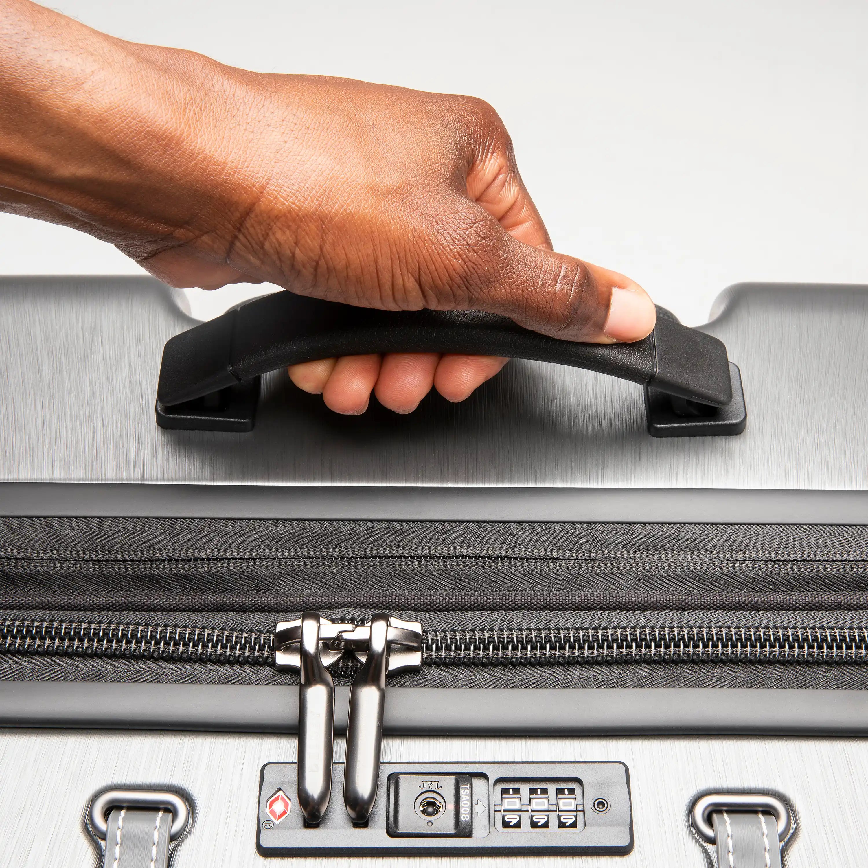 CADENCE | 23-Inch Expandable Carry-On Suitcase, Silver