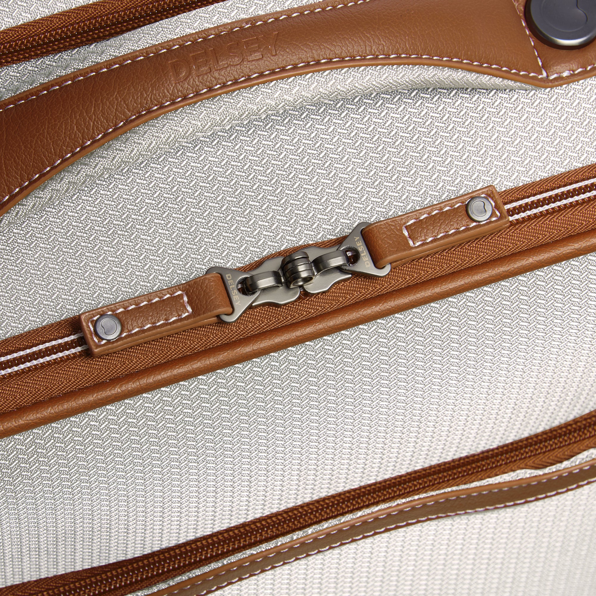 CHATELET AIR 2.0 | Carry-On Underseater Suitcase, Angora
