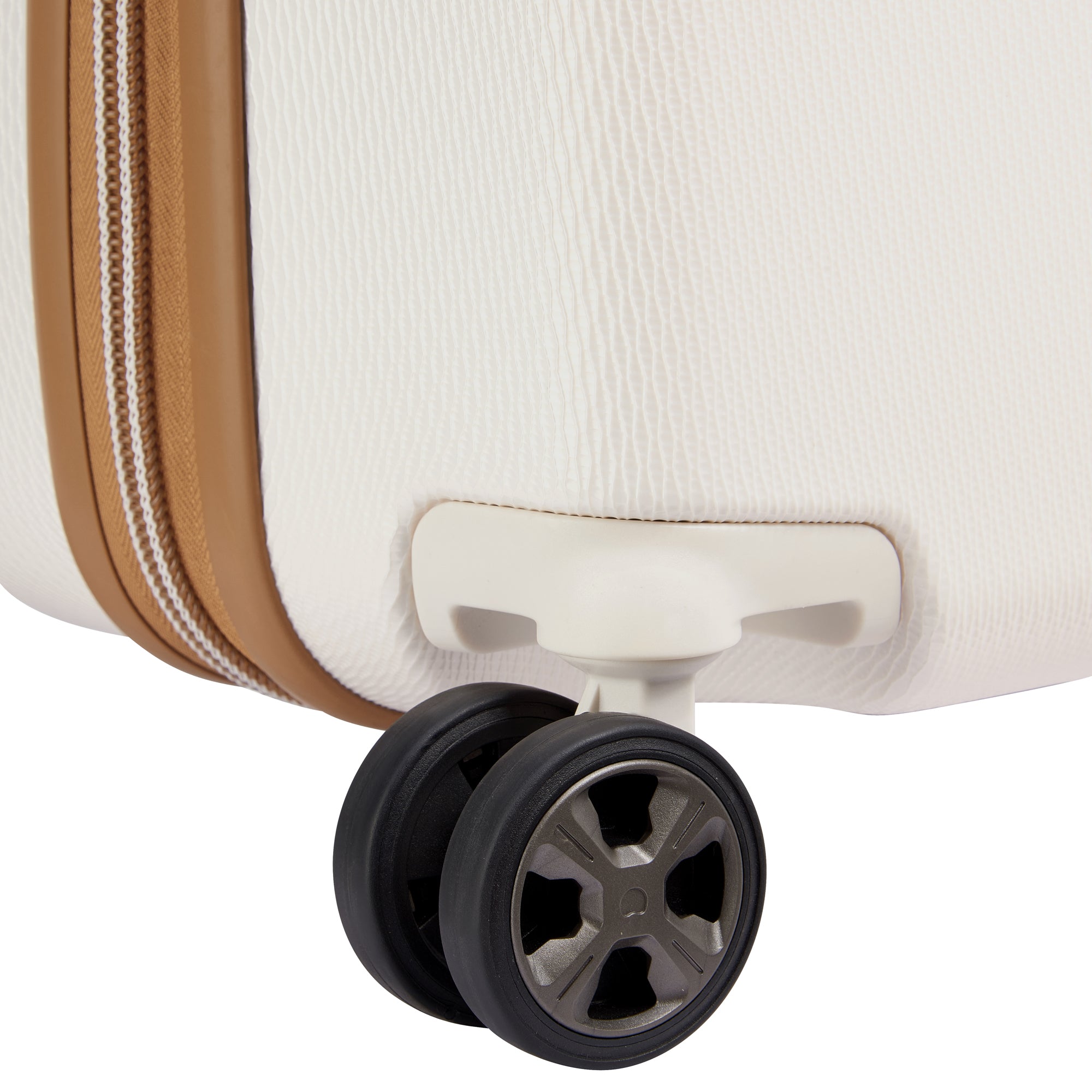 CHATELET AIR 2.0 | 29-Inch Check-In Trunk Suitcase, Angora