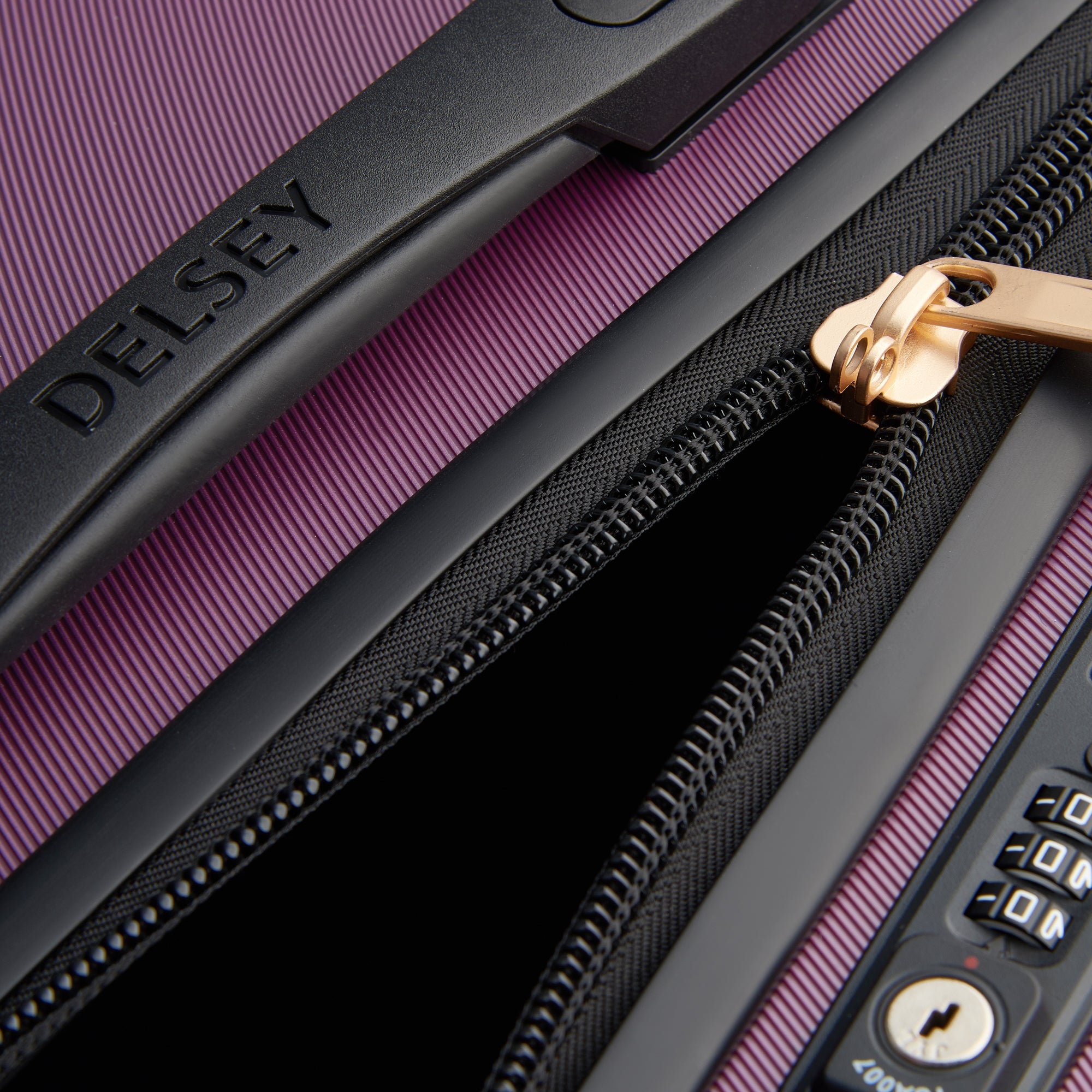CRUISE 3.0 | 30-Inch Check-In Trunk Suitcase, Plum