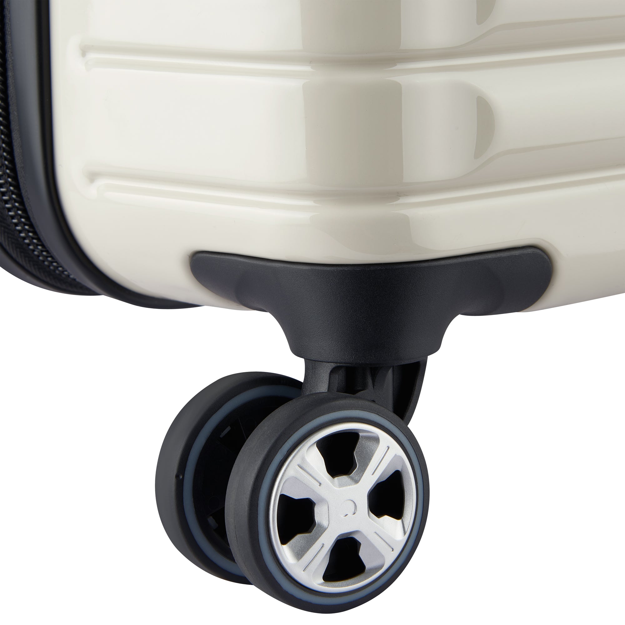 CRUISE 3.0 | 30-Inch Check-In Trunk Suitcase, Ivory
