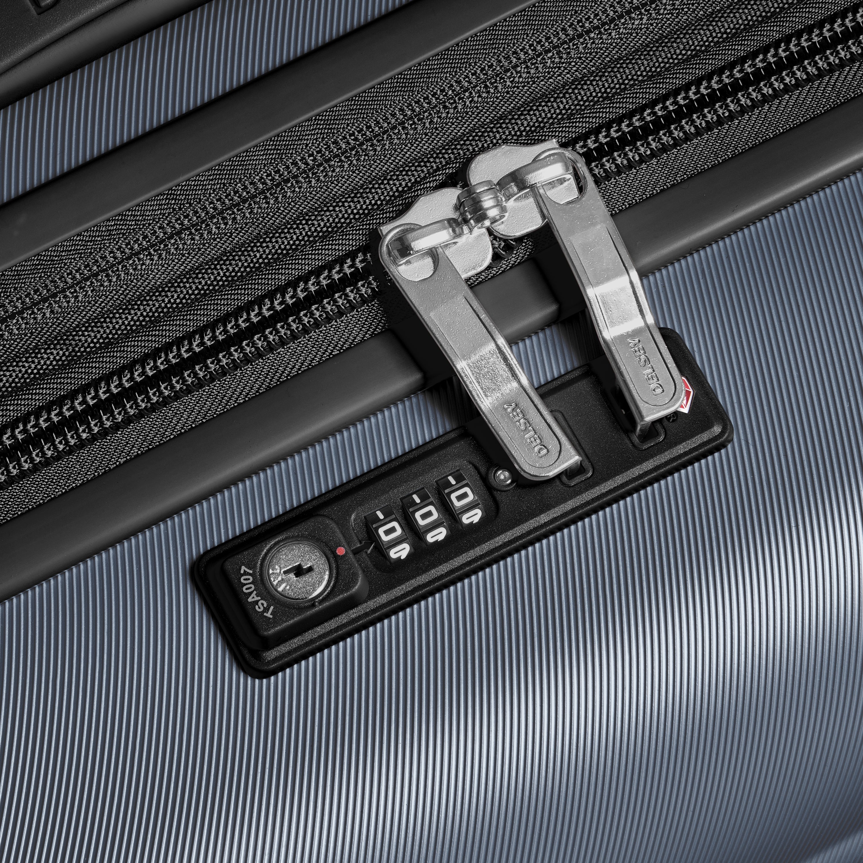 CRUISE 3.0 | 27-Inch Expandable Check-In Suitcase, Graphite