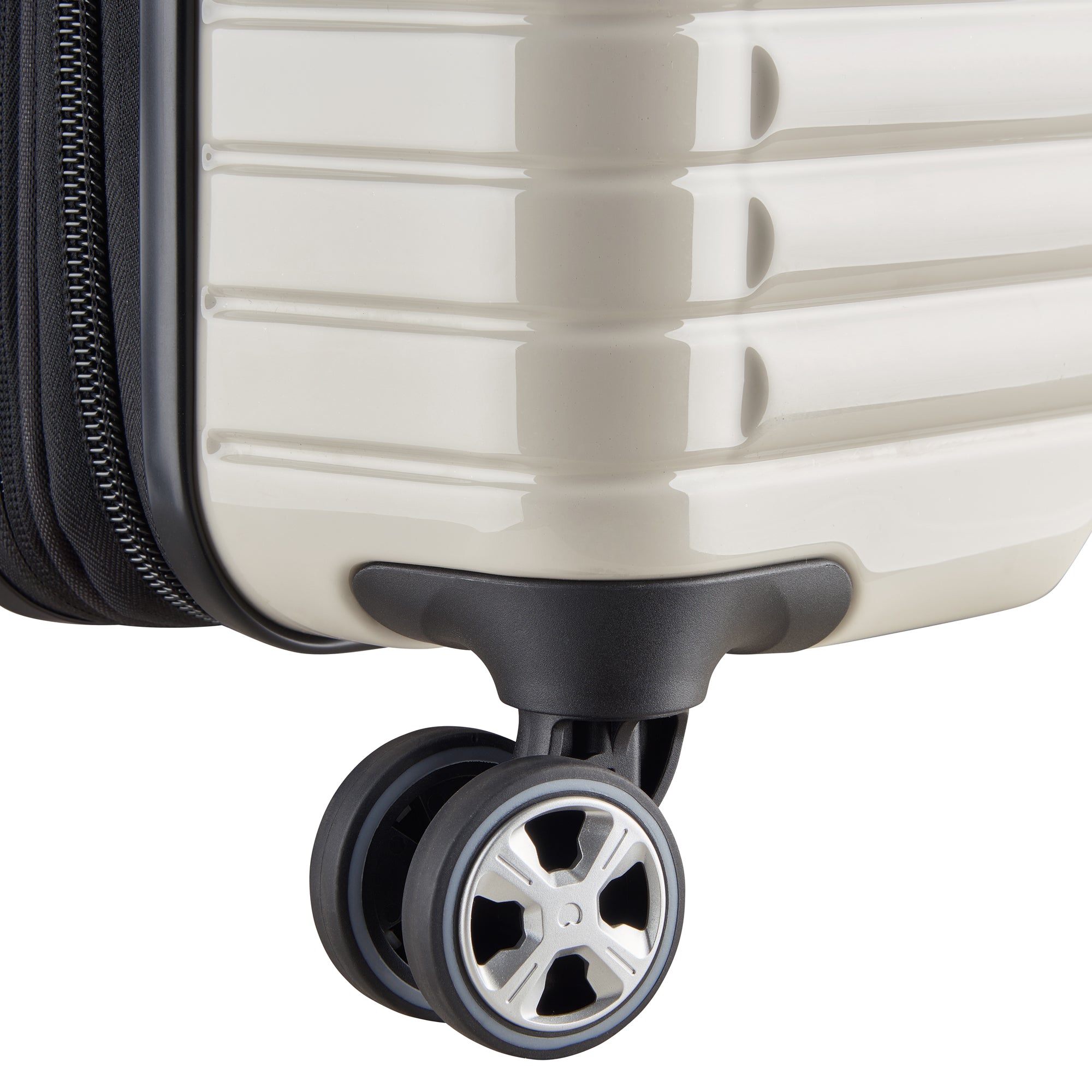 CRUISE 3.0 | 27-Inch Expandable Check-In Suitcase, Ivory