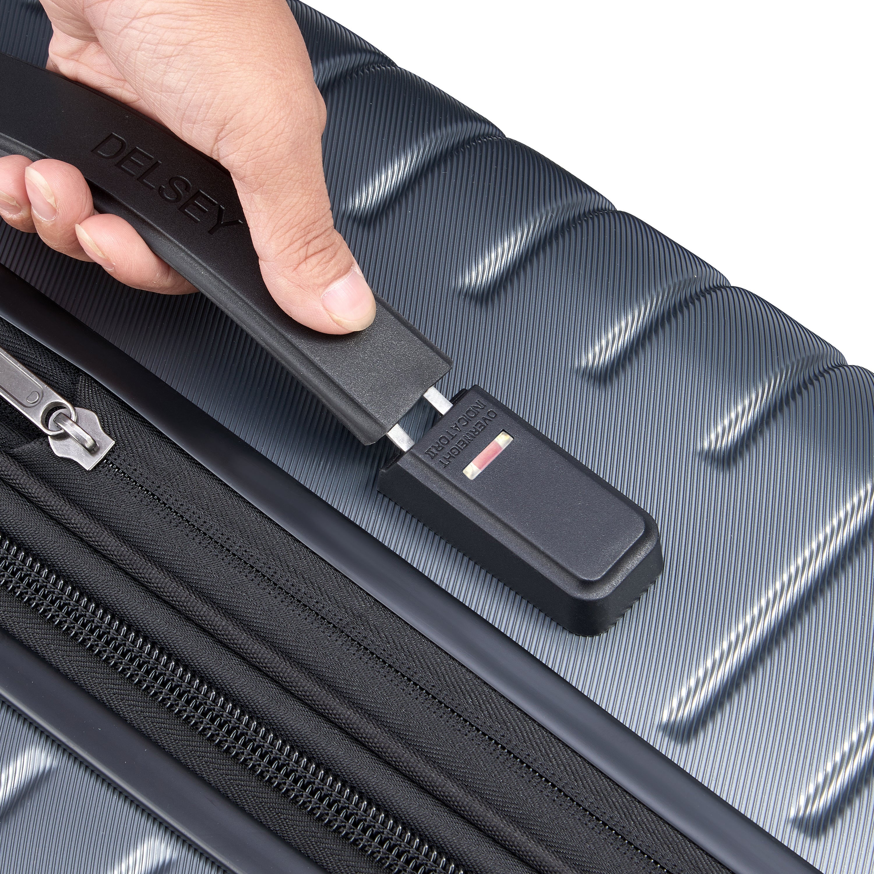 CRUISE 3.0 | 32-Inch Expandable Check-In Suitcase, Graphite