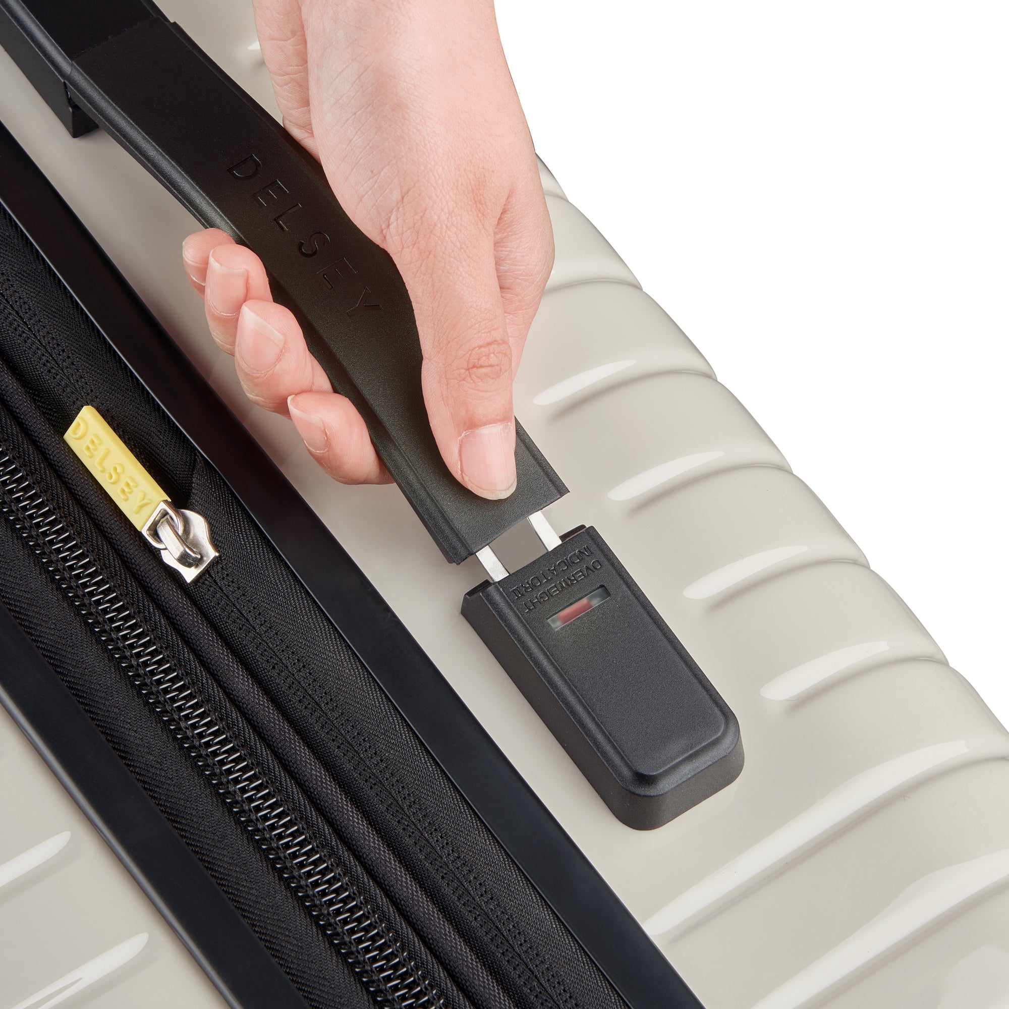 CRUISE 3.0 | 32-Inch Expandable Check-In Suitcase, Ivory
