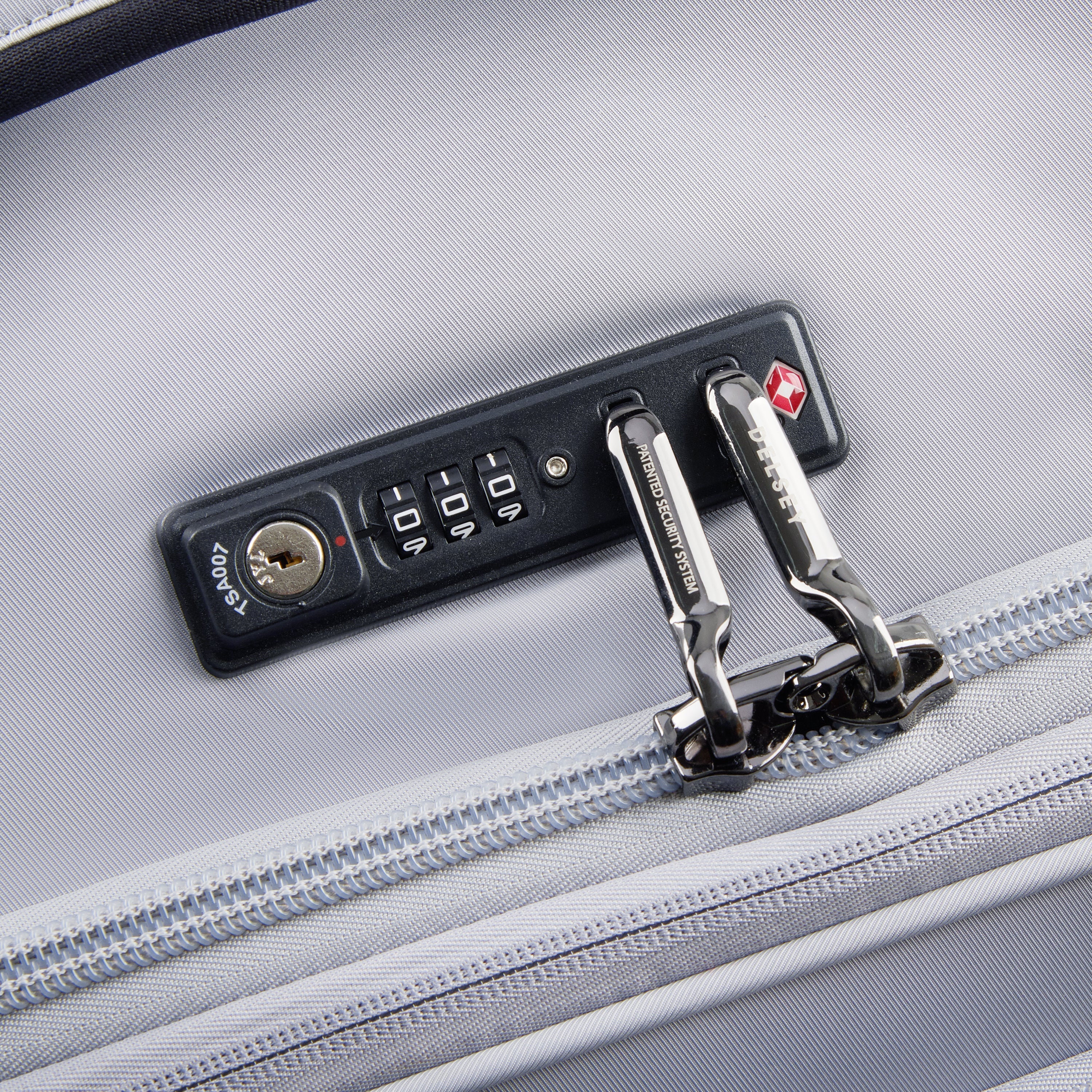 CRUISE 3.0 |  31-Inch Expandable Check-In Suitcase, Platinum