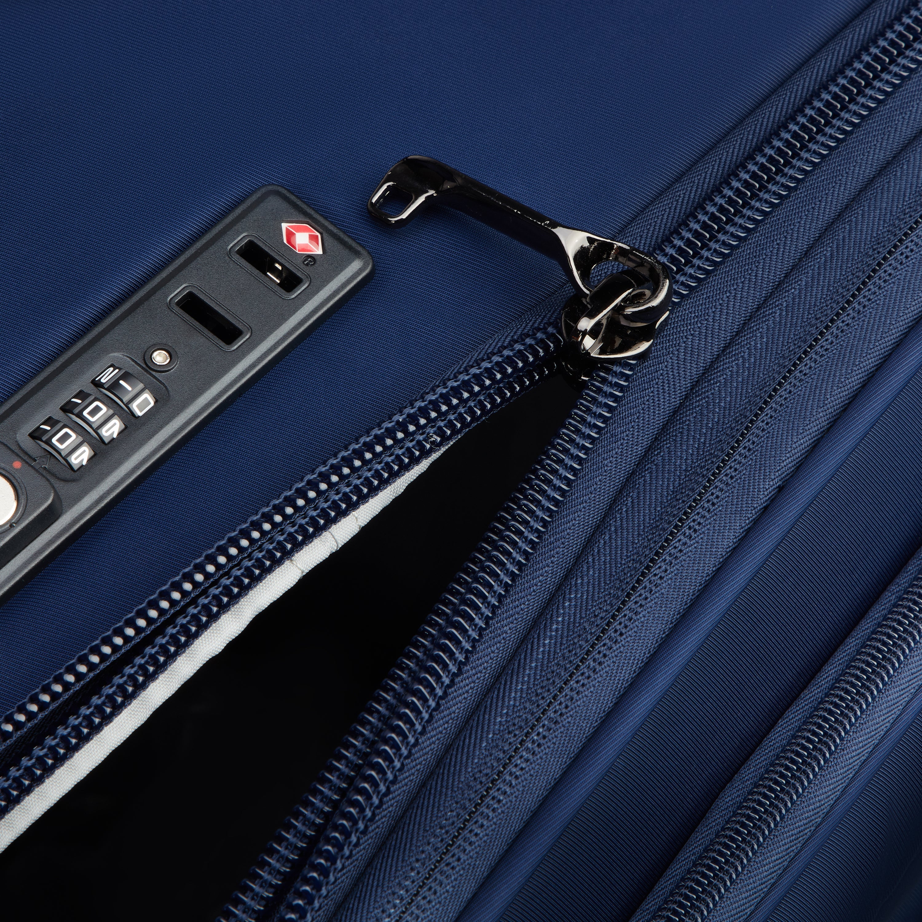 CRUISE 3.0 | 31-Inch Expandable Check-In Suitcase, Deep sea navy