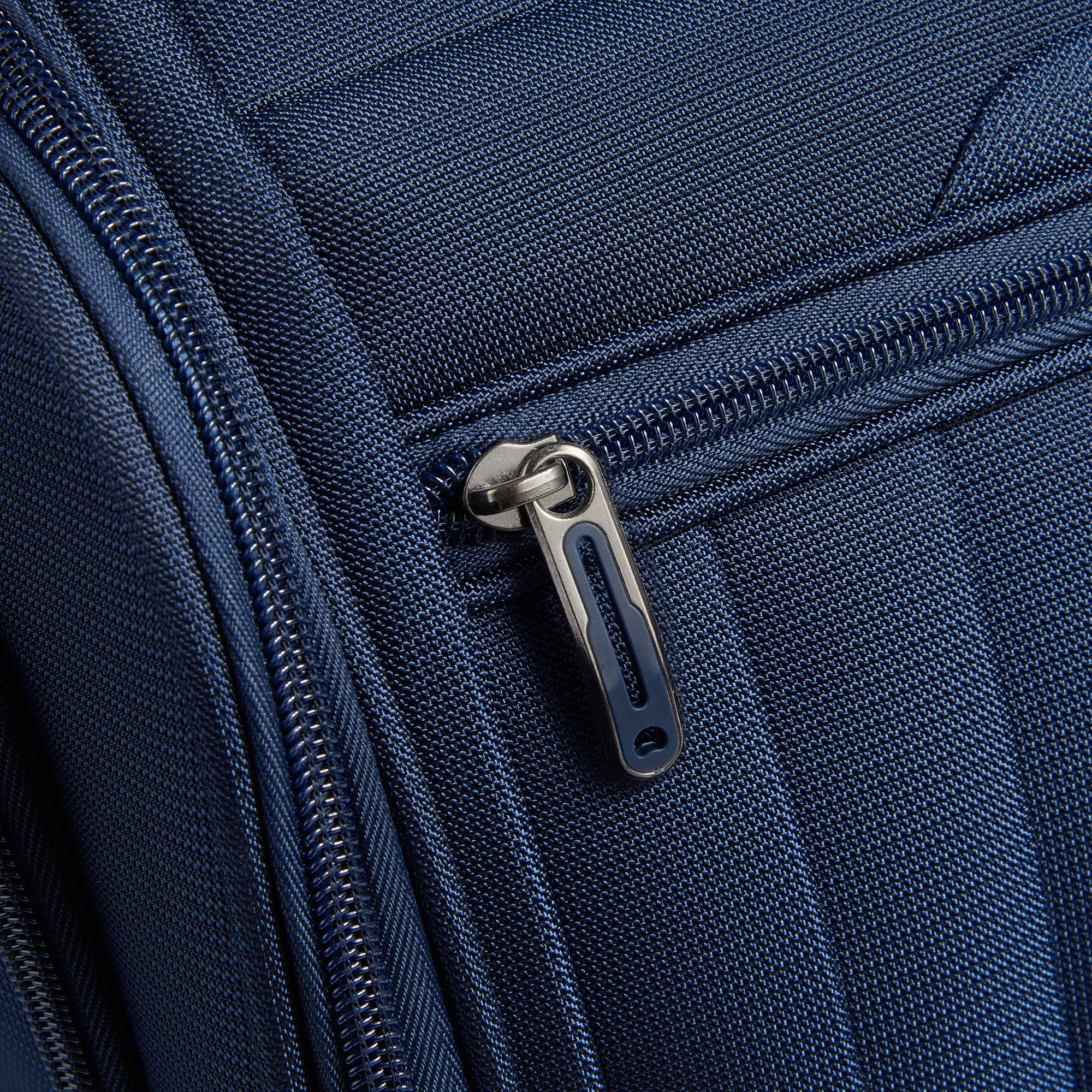 HELIUM DLX |  Carry-On Underseater Suitcase, Navy