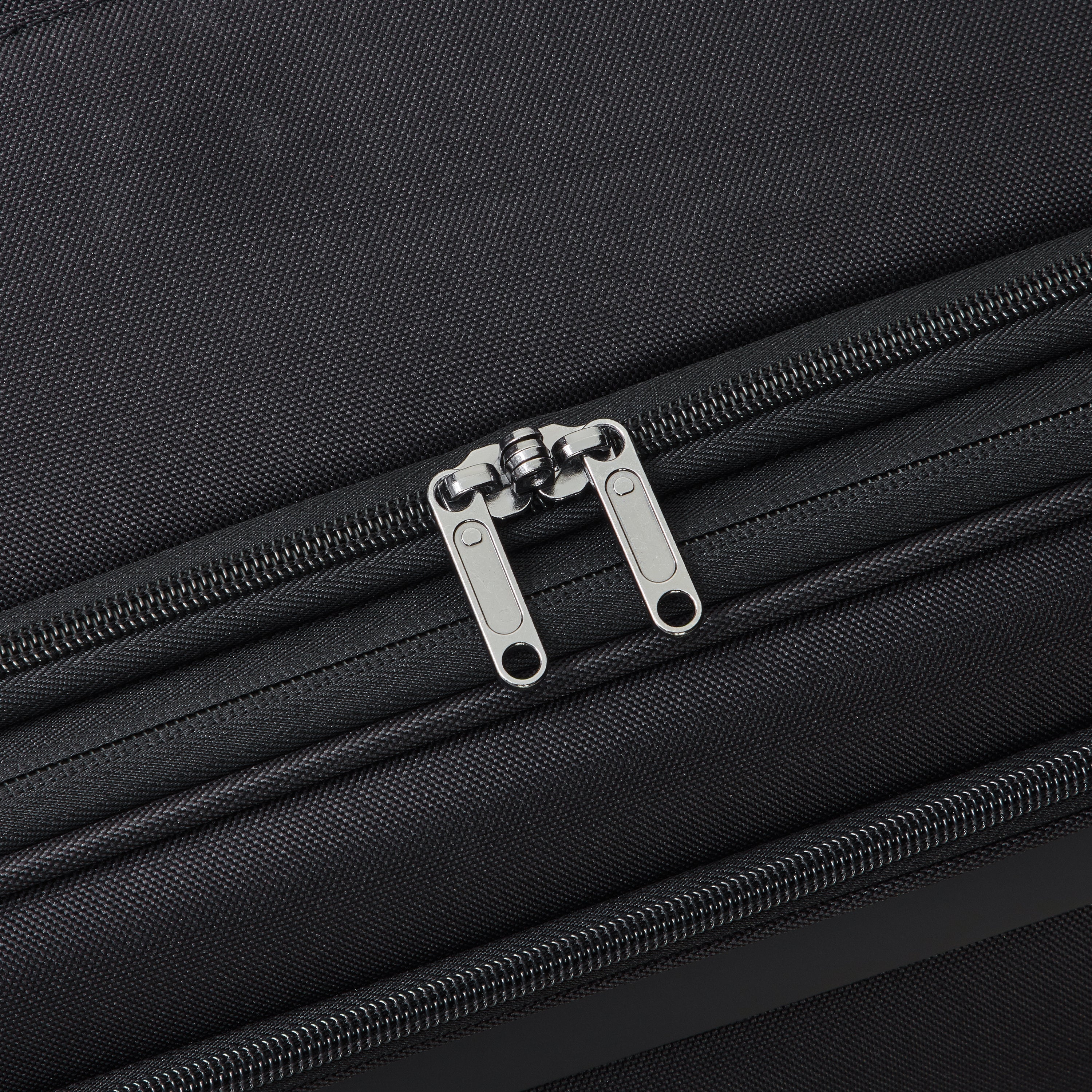 SKY MAX 3.0 | 31-Inch Check-In Suitcase, Black