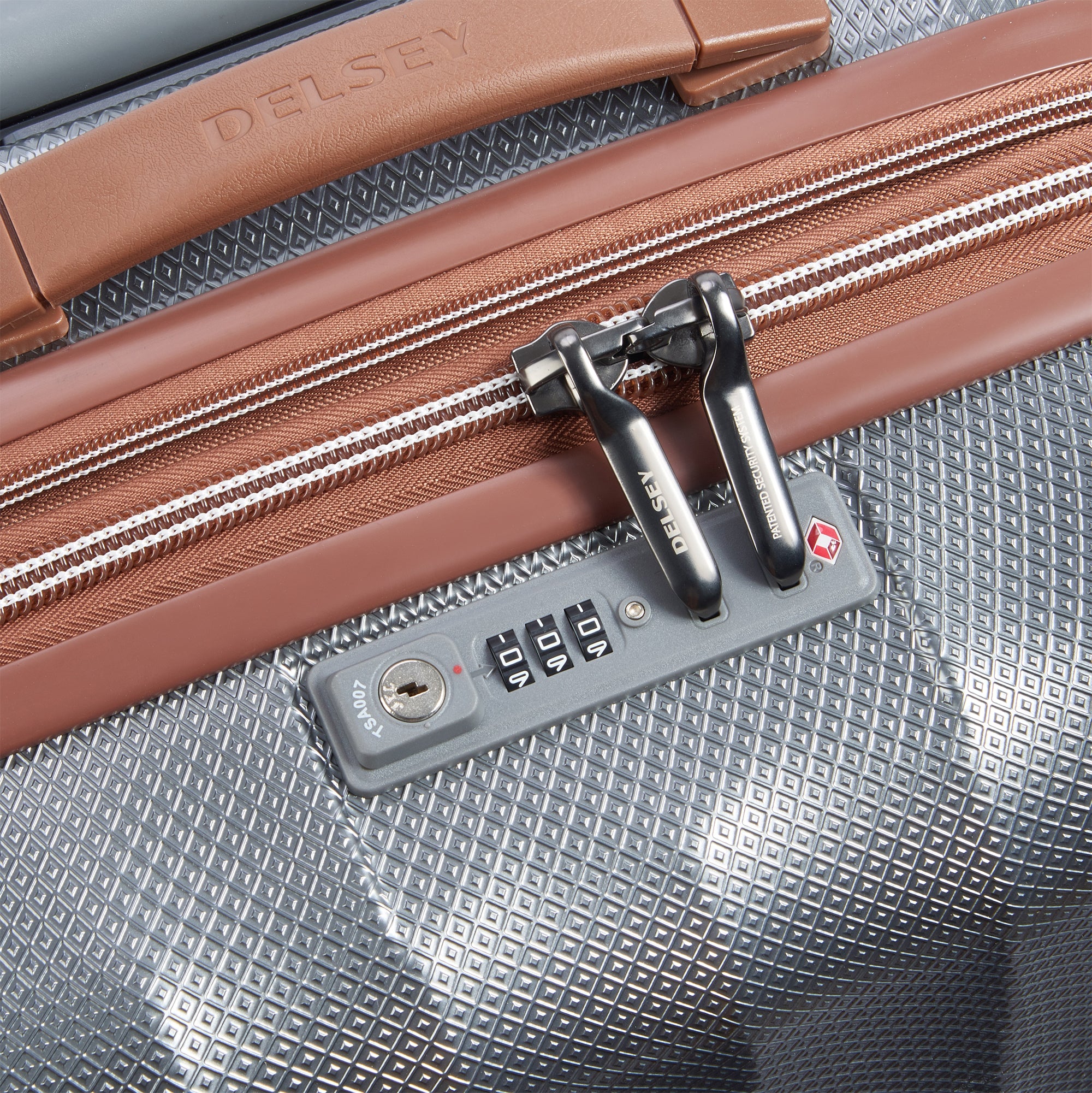 CARROUSEL | 30-Inch Expandable Check-In Suitcase, Platinum